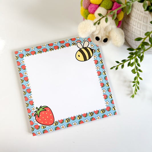 Strawbee Daisy Large Memo Pad