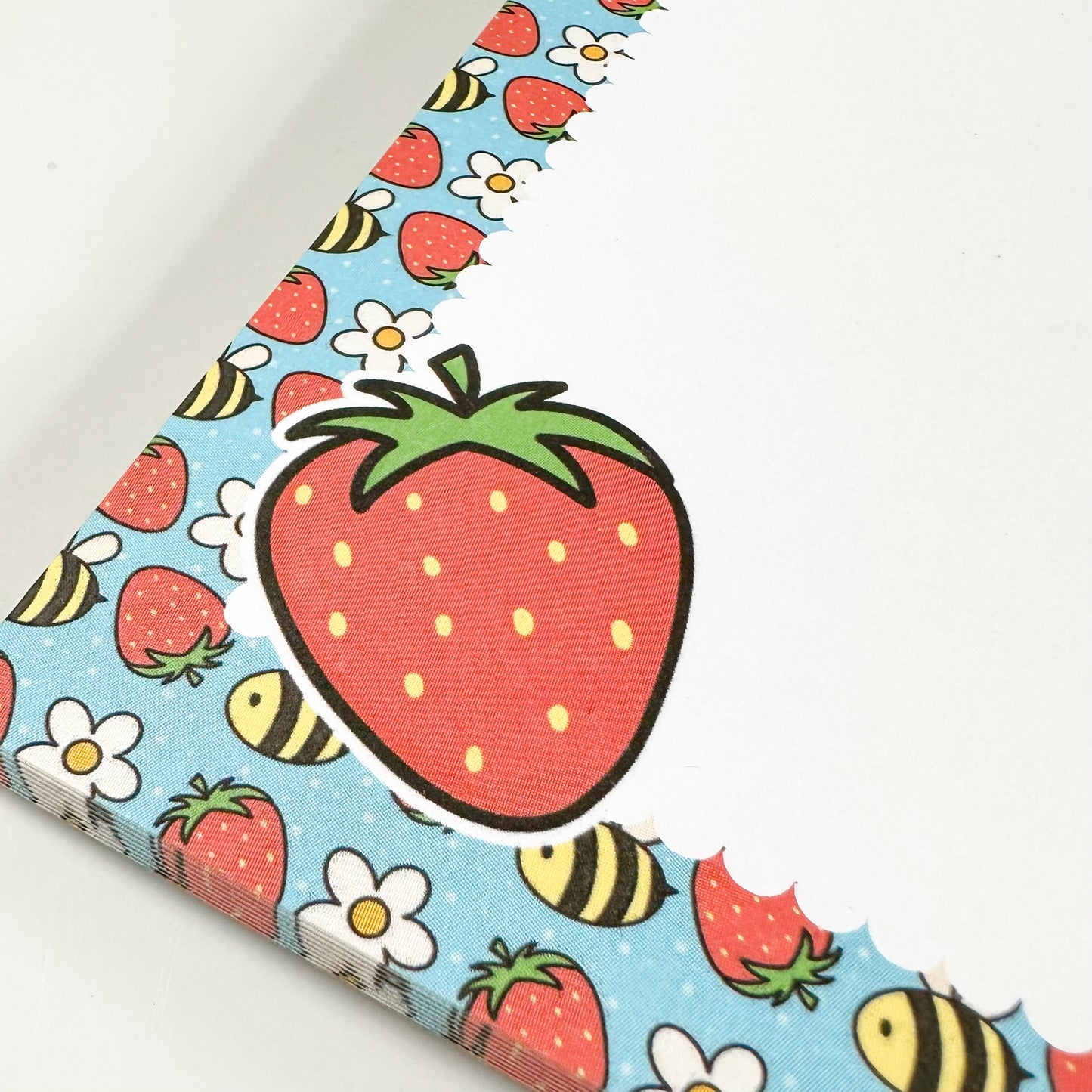 Strawbee Daisy Large Memo Pad